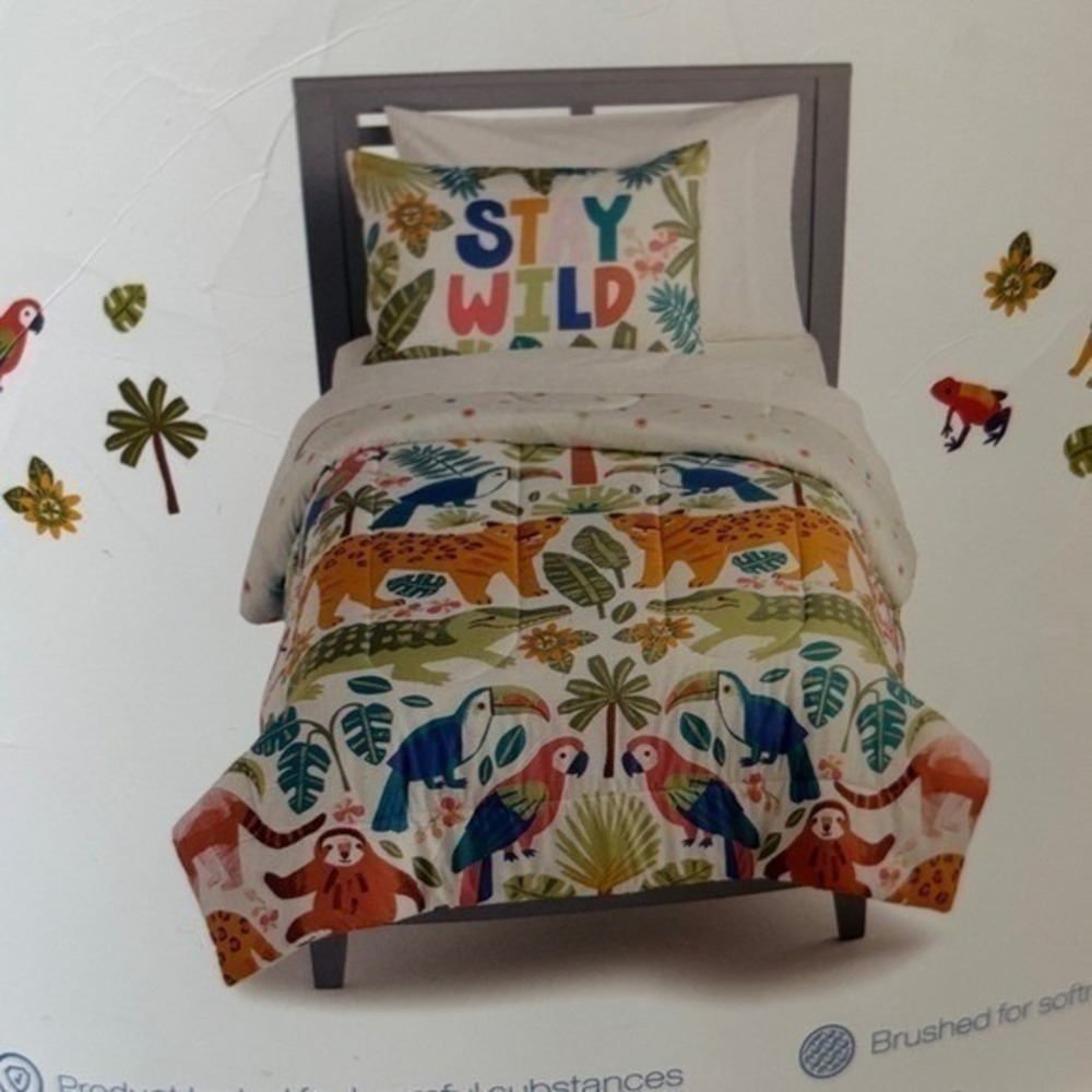 The Big One Kids Jungle Animals "Stay Wild" 3-Piece Comforter Set Full/Queen